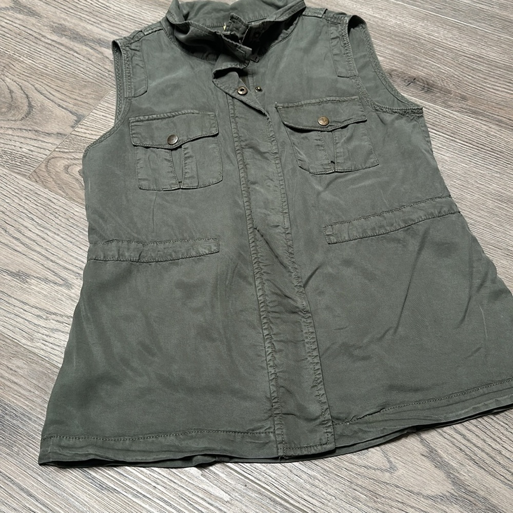True Craft Vest - Picture 2 of 8